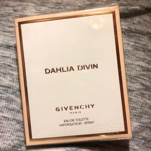 Dahlia Divin - NEW in box